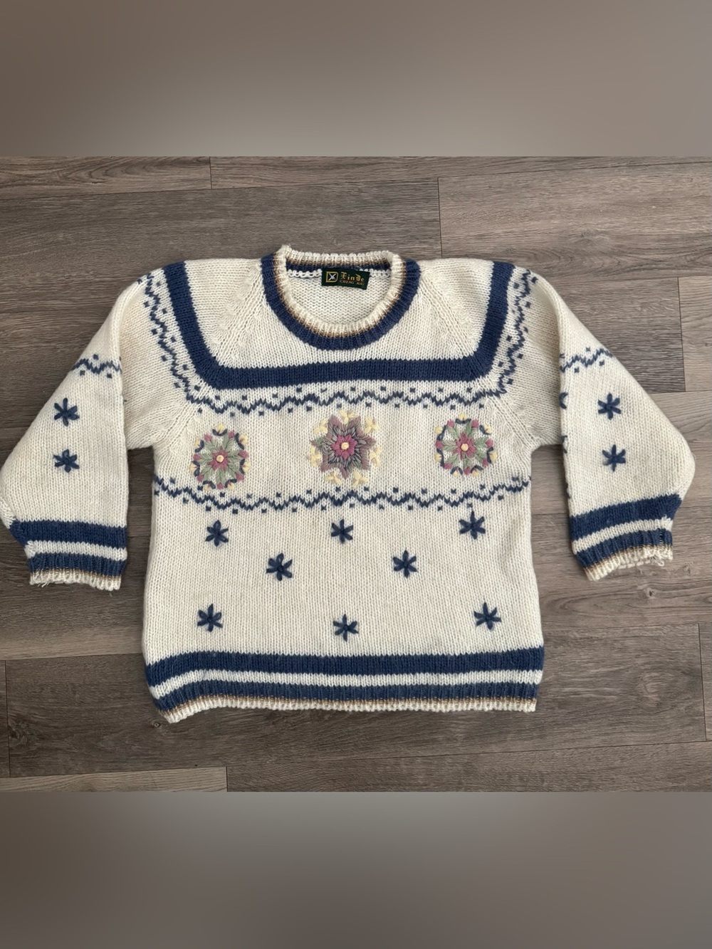Vintage Cottagecore Chunky Knit Ski Sweater Embroidered Floral